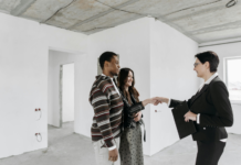 The Differences Between a Buyer’s and Seller’s Market A real estate agent shaking hands